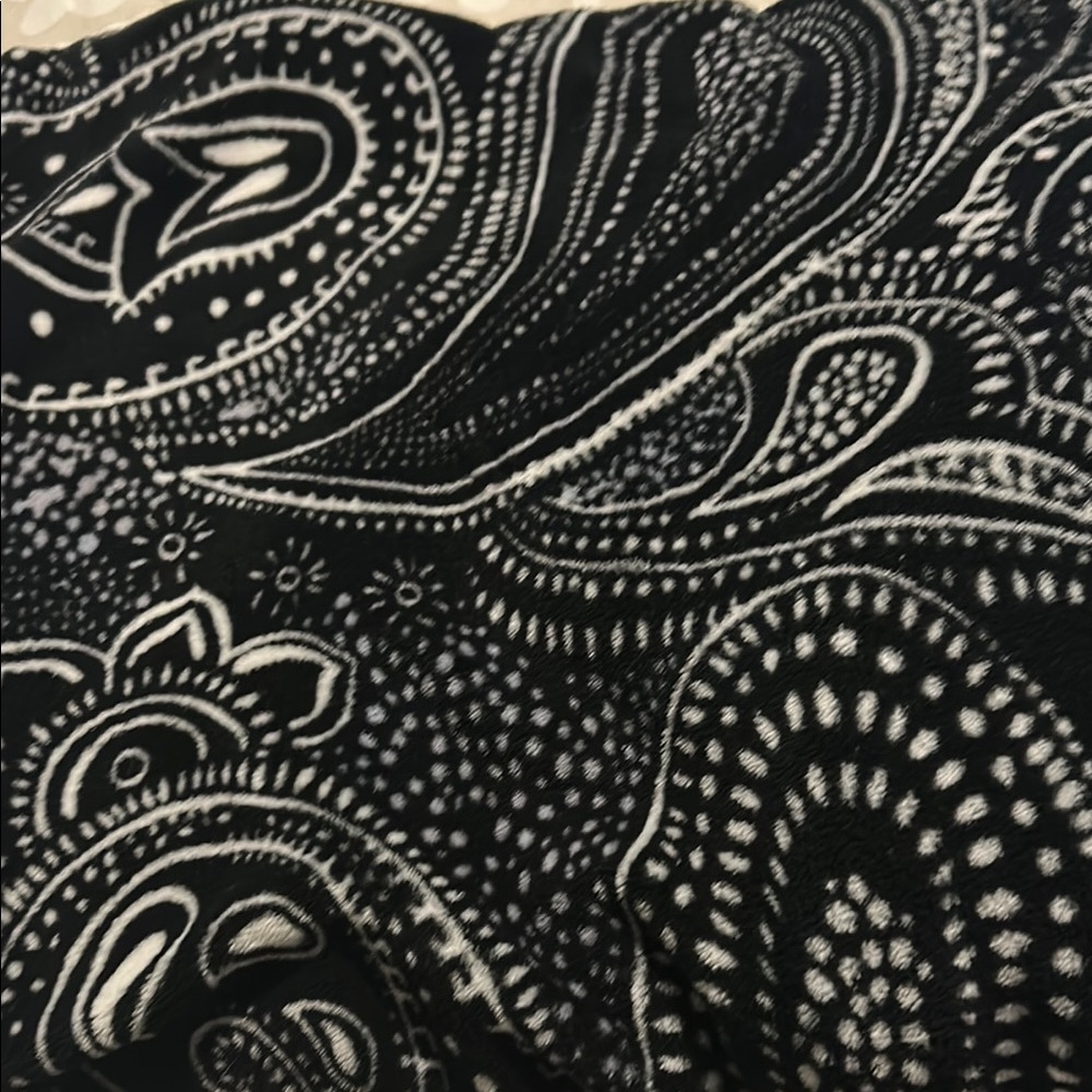 Black and White Vera Bradley Throw Blanket
